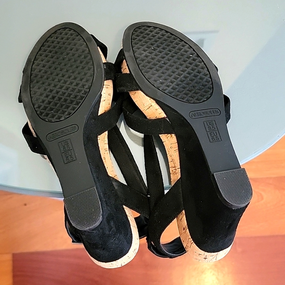 Aerosols Fashion Plush Black Fabric Wedge - Picture 5 of 5
